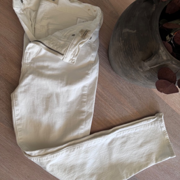Madewell Perfect Vintage White Jean - Picture 2 of 6